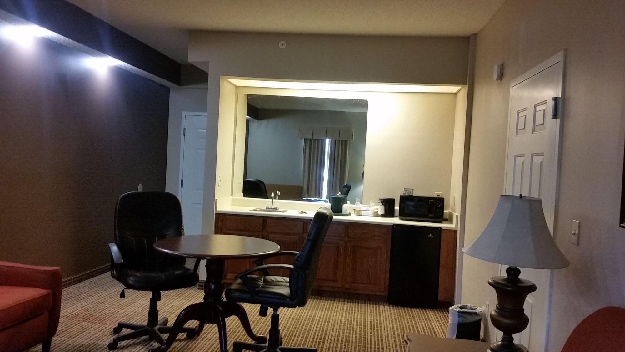 Baymont By Wyndham Lafayette Airport Hotel Ngoại thất bức ảnh