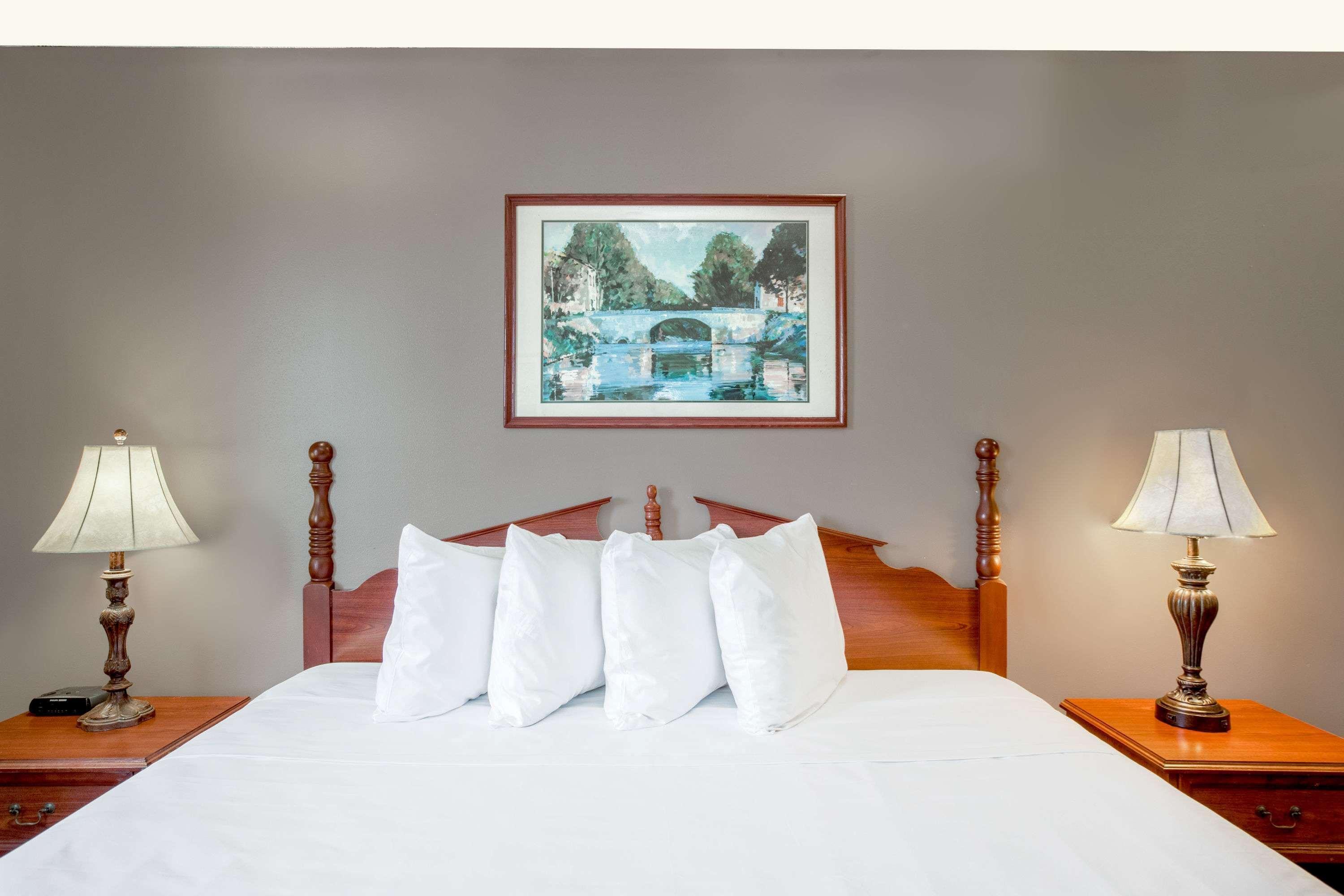 Baymont By Wyndham Lafayette Airport Hotel Ngoại thất bức ảnh
